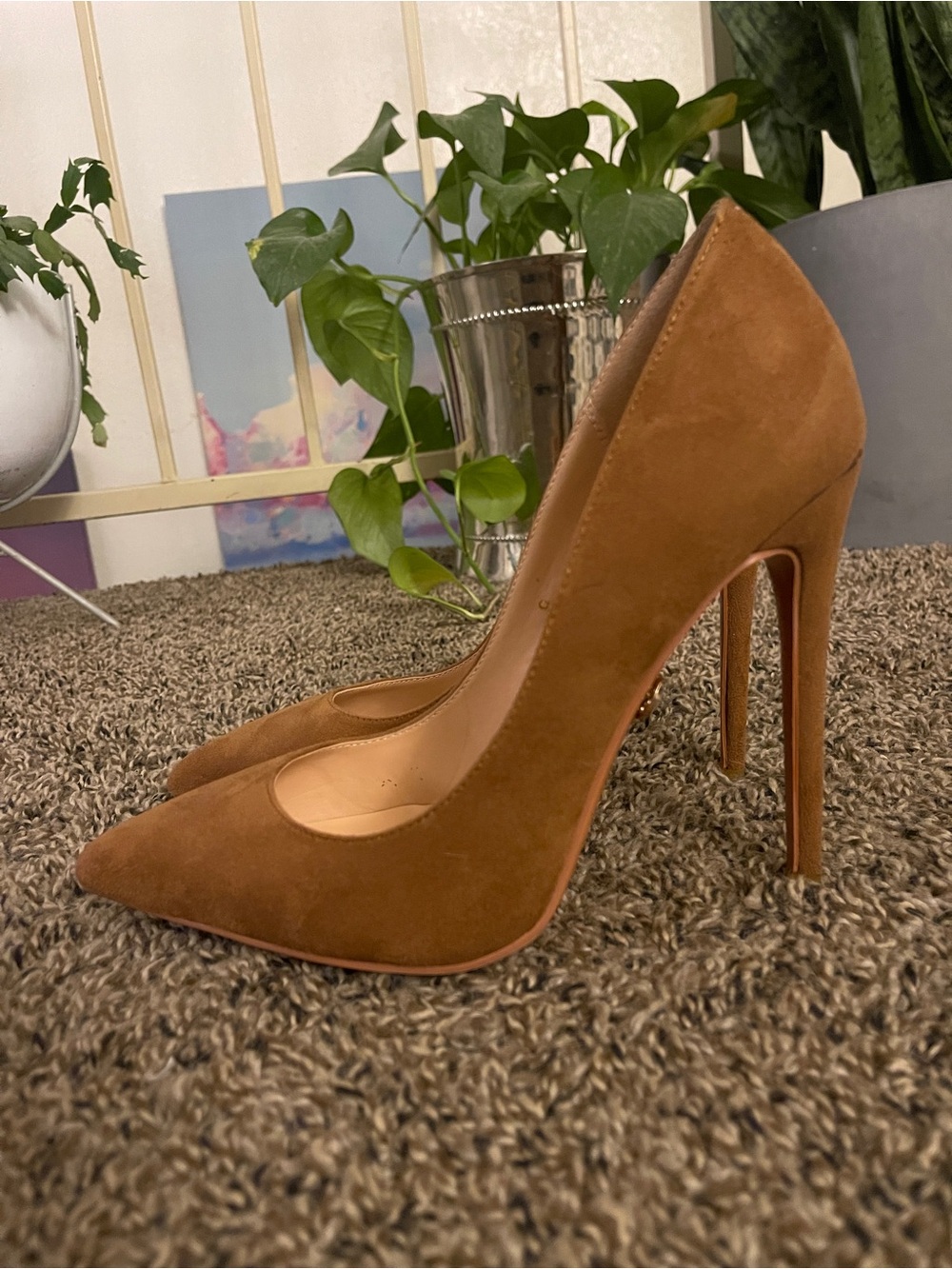 Classic Pointed-Toe High Heel Pumps in Brown Suede